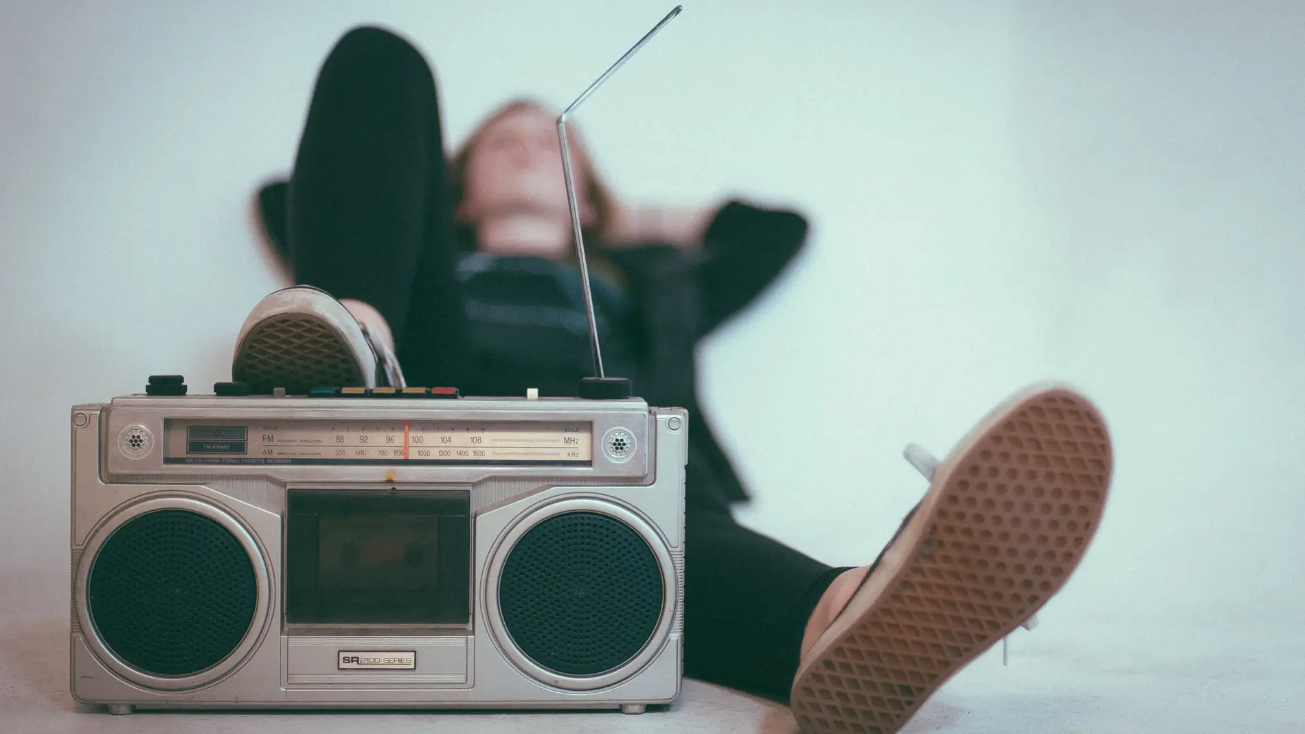Demuestran la relacion entre la ausencia de placer por la musica y la anhedonia social