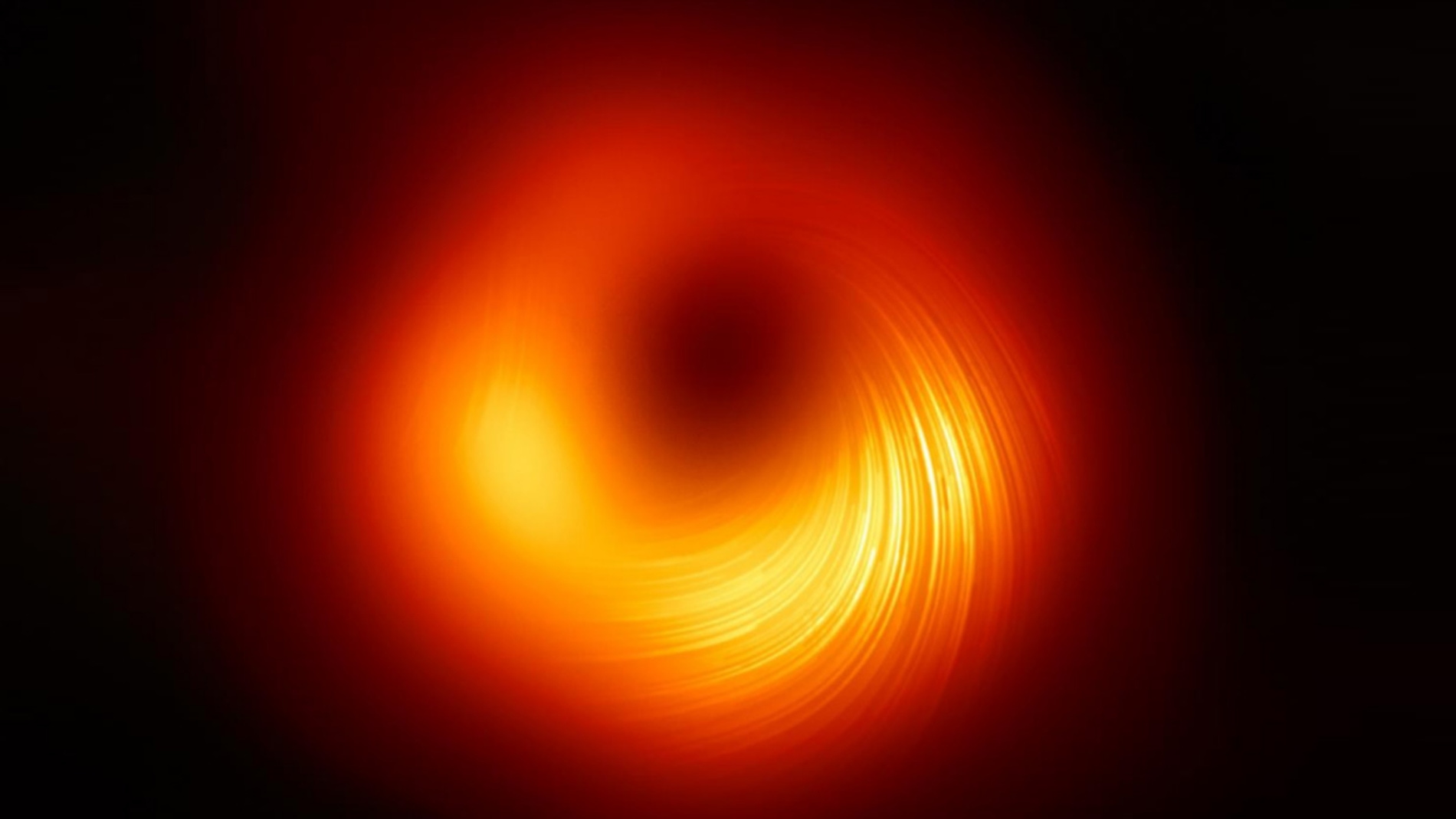 Nueva imagen en luz polarizada del agujero negro de la galaxia M87