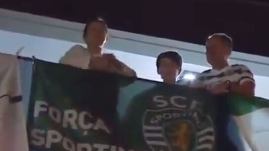 La madre de Cristiano, Dolores Aveiro, festejando la Liga del Sporting