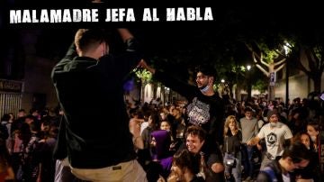 Decenas de jóvenes celebraban el fin del estado de alarma en Barcelona