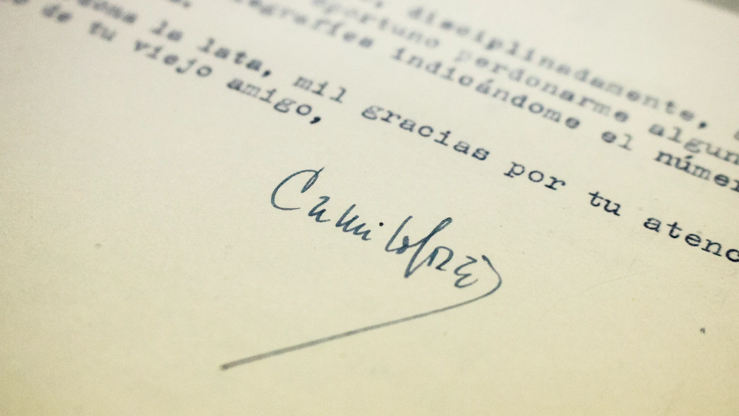 Firma de Camilo José Cela en las cartas a Juan Aparicio Firma de Camilo José Cela en las cartas a Juan Aparicio