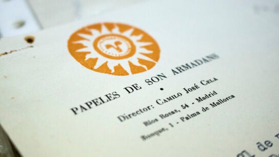 Sello y logo de la revista 'Papeles de Son Armadans', esencial en la carrera literaria de Camilo Jos&eacute; Cela