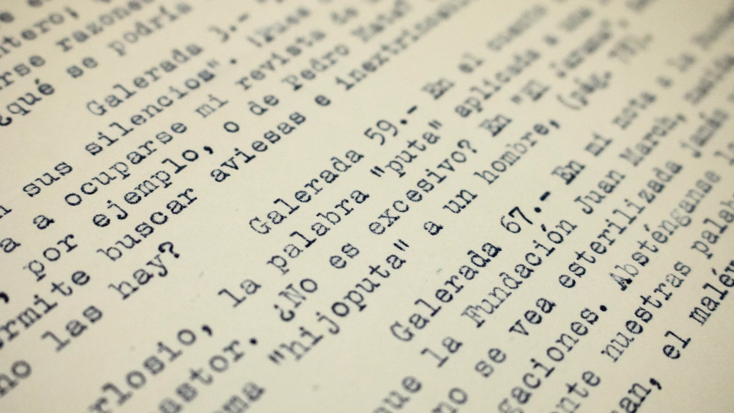 Fragmento de la carta de Cela en la que se queja del tachón en la palabra "puta" Fragmento de la carta de Cela en la que se queja del tachón en la palabra "puta"