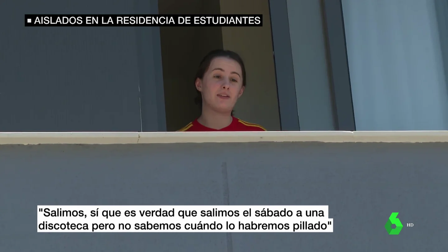 Más de un centenar de estudiantes y trabajadores aislados por un brote de COVID-19 en la residencia Cartuja de Sevilla Más de un centenar de estudiantes y trabajadores aislados por un brote de COVID-19 en la residencia Cartuja de Sevilla