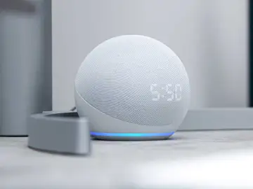 Un Amazon Echo Un Amazon Echo