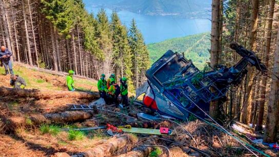 Imagen de la cabina del telef&eacute;rico destrozada tras la ca&iacute;da