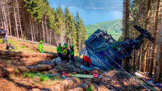 Imagen de la cabina del teleférico destrozada tras la caída Imagen de la cabina del teleférico destrozada tras la caída