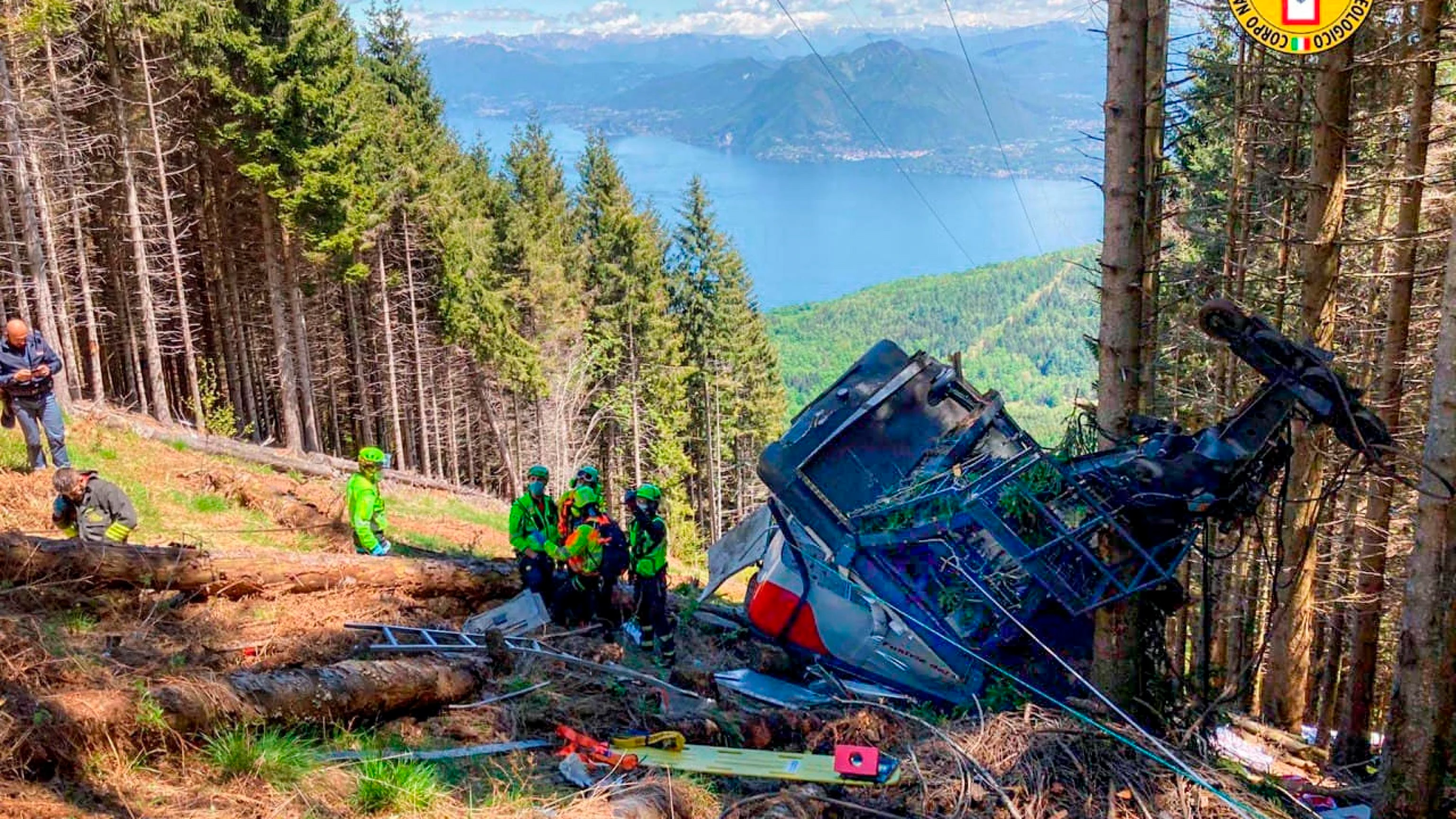 Imagen de la cabina del teleférico destrozada tras la caída