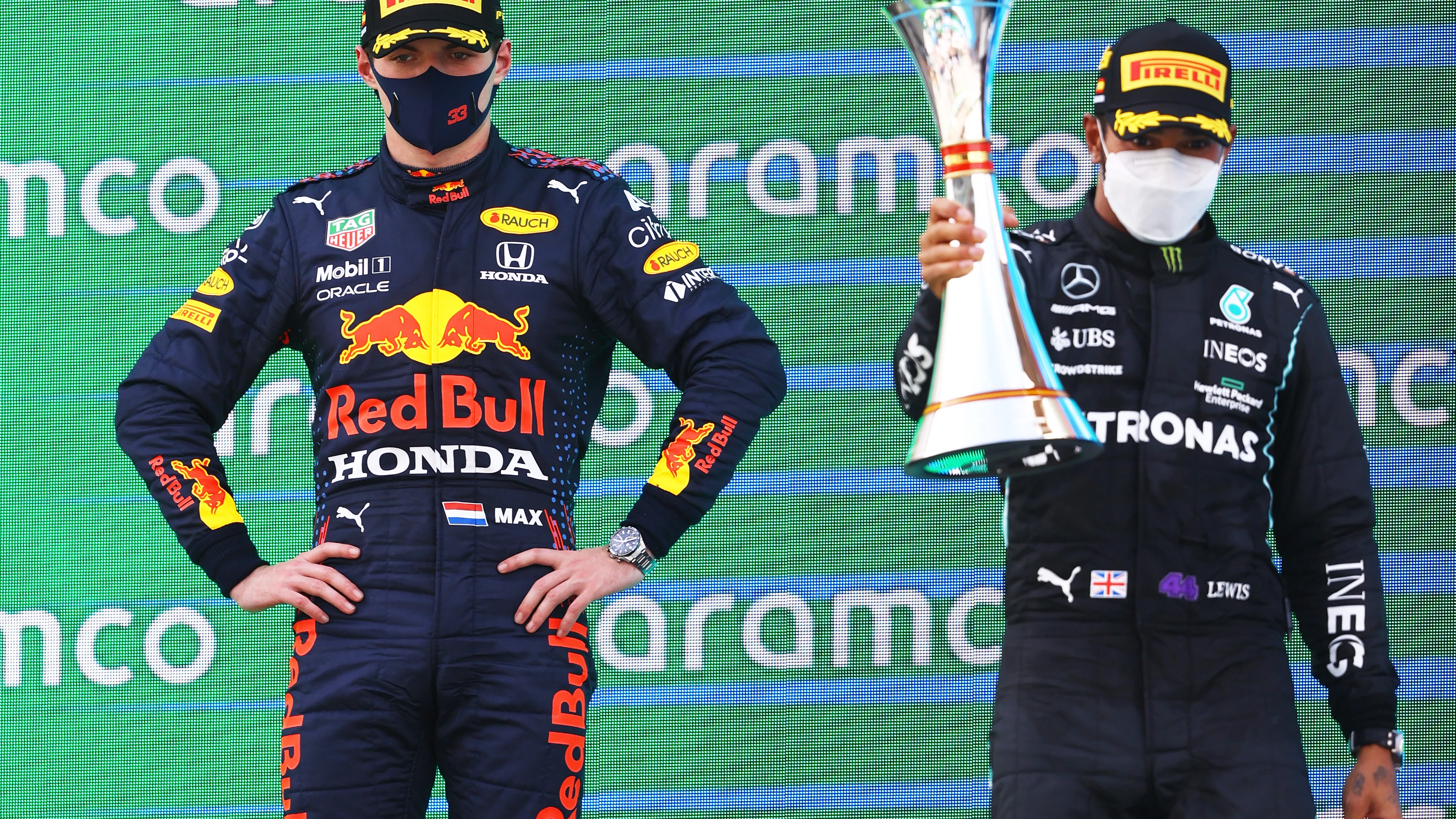 Max Verstappen y Lewis Hamilton