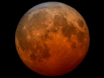 Superluna roja por un eclipse lunar Superluna roja por un eclipse lunar