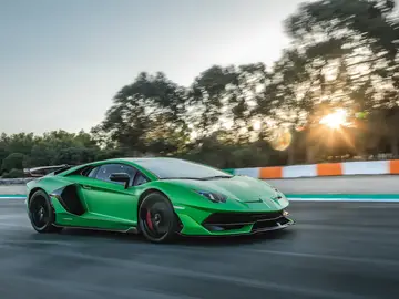 Lamborghini Motores V12 híbridos