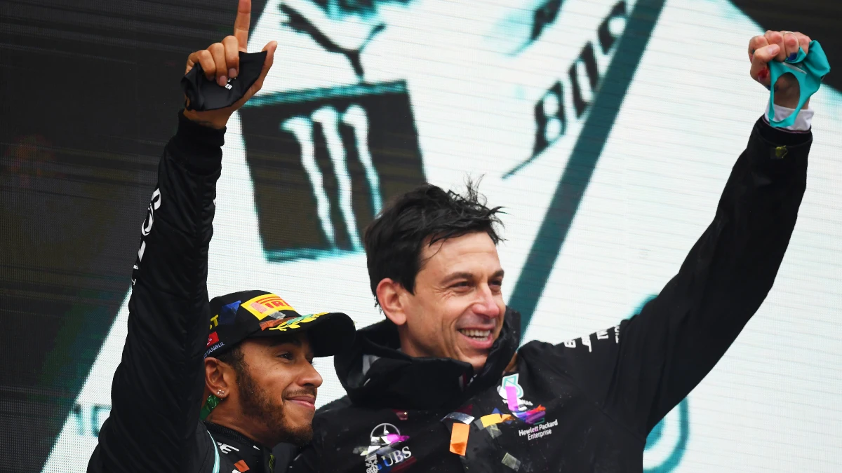 Hamilton, con Toto Wolff