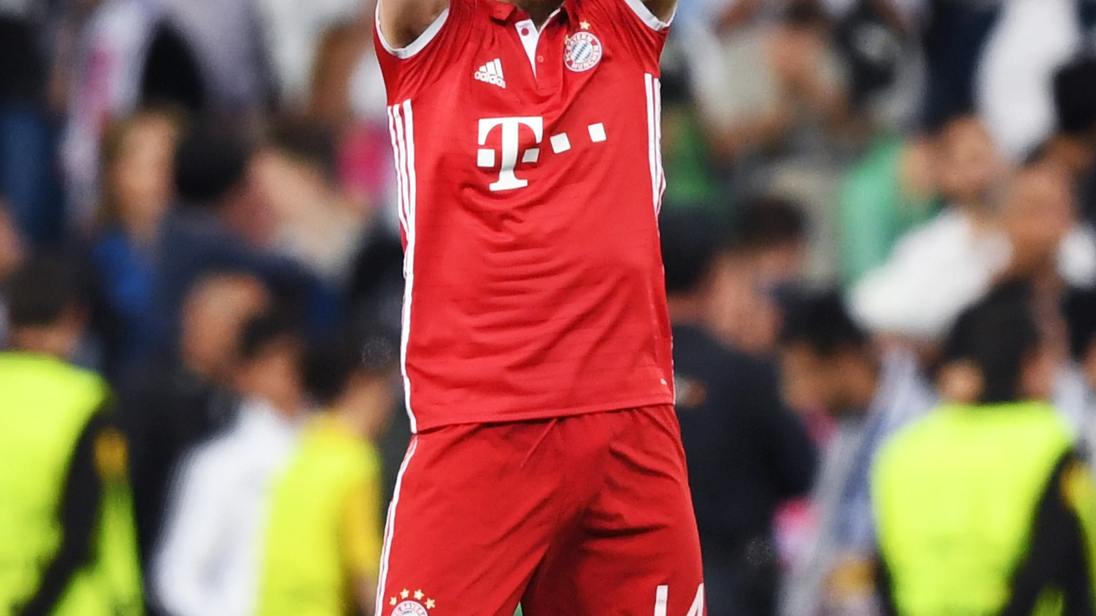 Xabi Alonso con el Bayern de Múnich en el Santiago Bernabéu