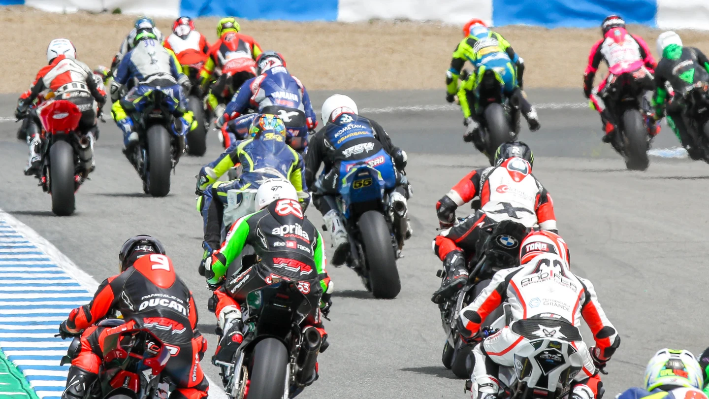 Motos en la pista de Jerez Motos en la pista de Jerez