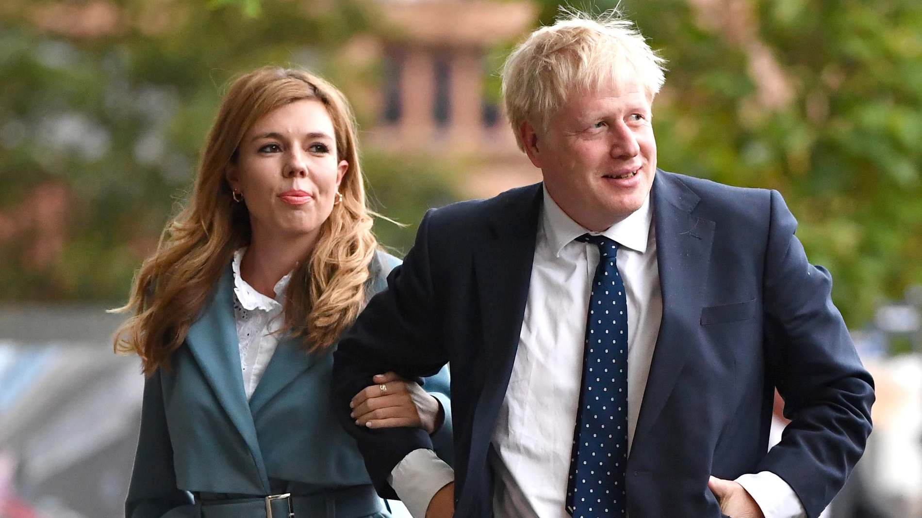 Boris Johnson se casa con la activista Carrie Symonds en la más estricta intimidad