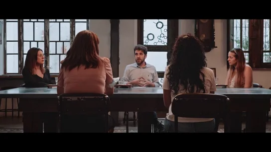 El mensaje de una joven que estuvo a punto de morir al abortar obligada en lo privado: "Ojalá un ginecólogo nos defienda" El mensaje de una joven que estuvo a punto de morir al abortar obligada en lo privado: "Ojalá un ginecólogo nos defienda"