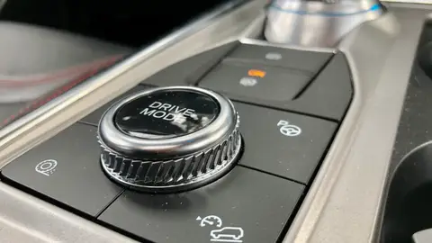 Selector de modos de conducción en el Ford Explorer Selector de modos de conducción en el Ford Explorer