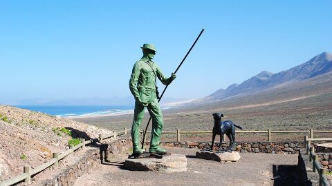 Estatua del pastor en Cofete