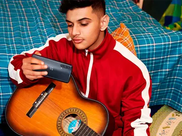 OnePlus Nord CE 5G OnePlus Nord CE 5G