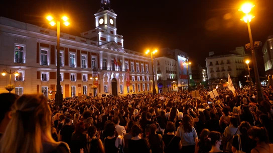 Concentración en la madrileña Puerta del Sol para condenar los últimos casos de violencia machista. Concentración en la madrileña Puerta del Sol para condenar los últimos casos de violencia machista.