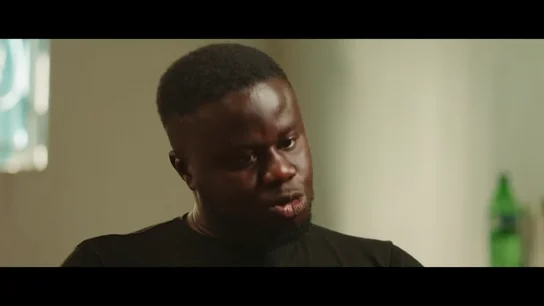 "Me tenía que justificar todo el tiempo, 'soy negro y puedo'": la terrible experiencia de un senegalés al comprar en España "Me tenía que justificar todo el tiempo, 'soy negro y puedo'": la terrible experiencia de un senegalés al comprar en España