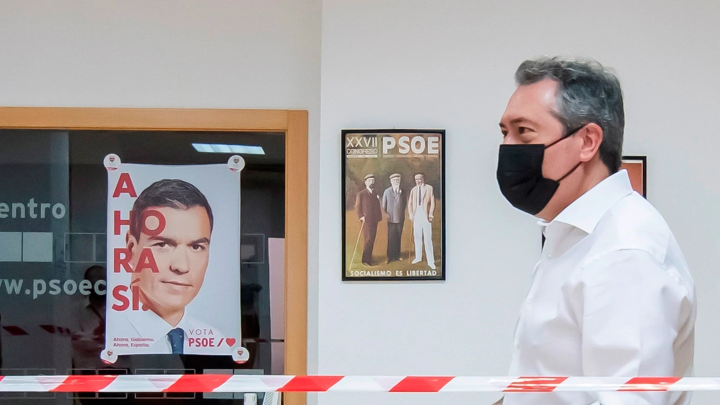 Juan Espadas acude a votar en el día de las primarias del PSOE andaluz Juan Espadas acude a votar en el día de las primarias del PSOE andaluz