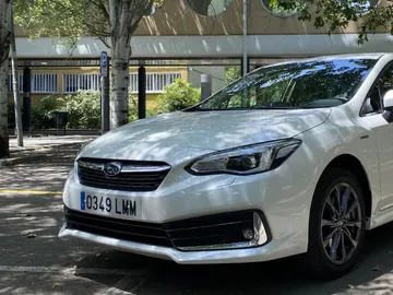 Subaru Impreza 2.0i ecoHYBRID Subaru Impreza 2.0i ecoHYBRID