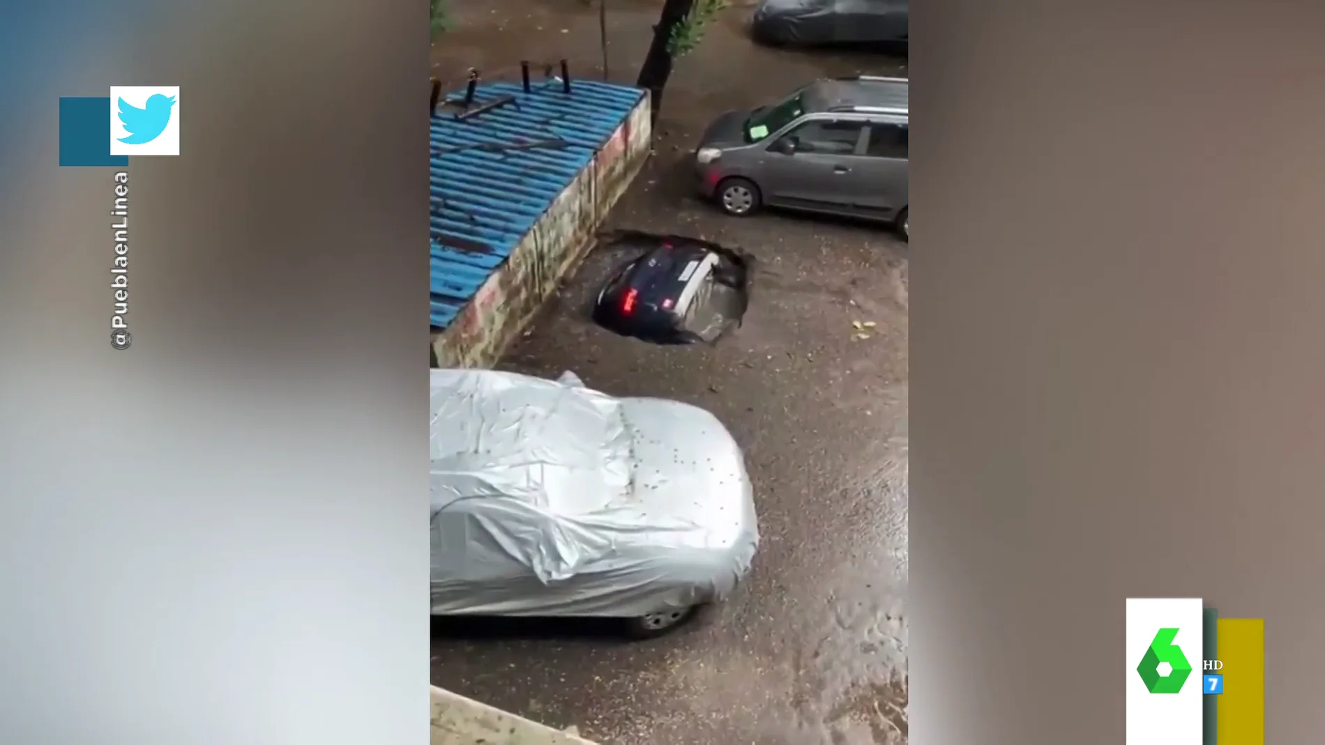 El impactante vídeo en el que un coche es engullido por un socavón