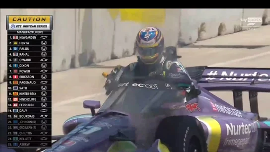 Grosjean vuelve a salir de un coche en llamas Grosjean vuelve a salir de un coche en llamas
