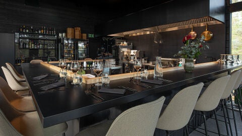 La mesa del chef en el hotel Barö Archipelago