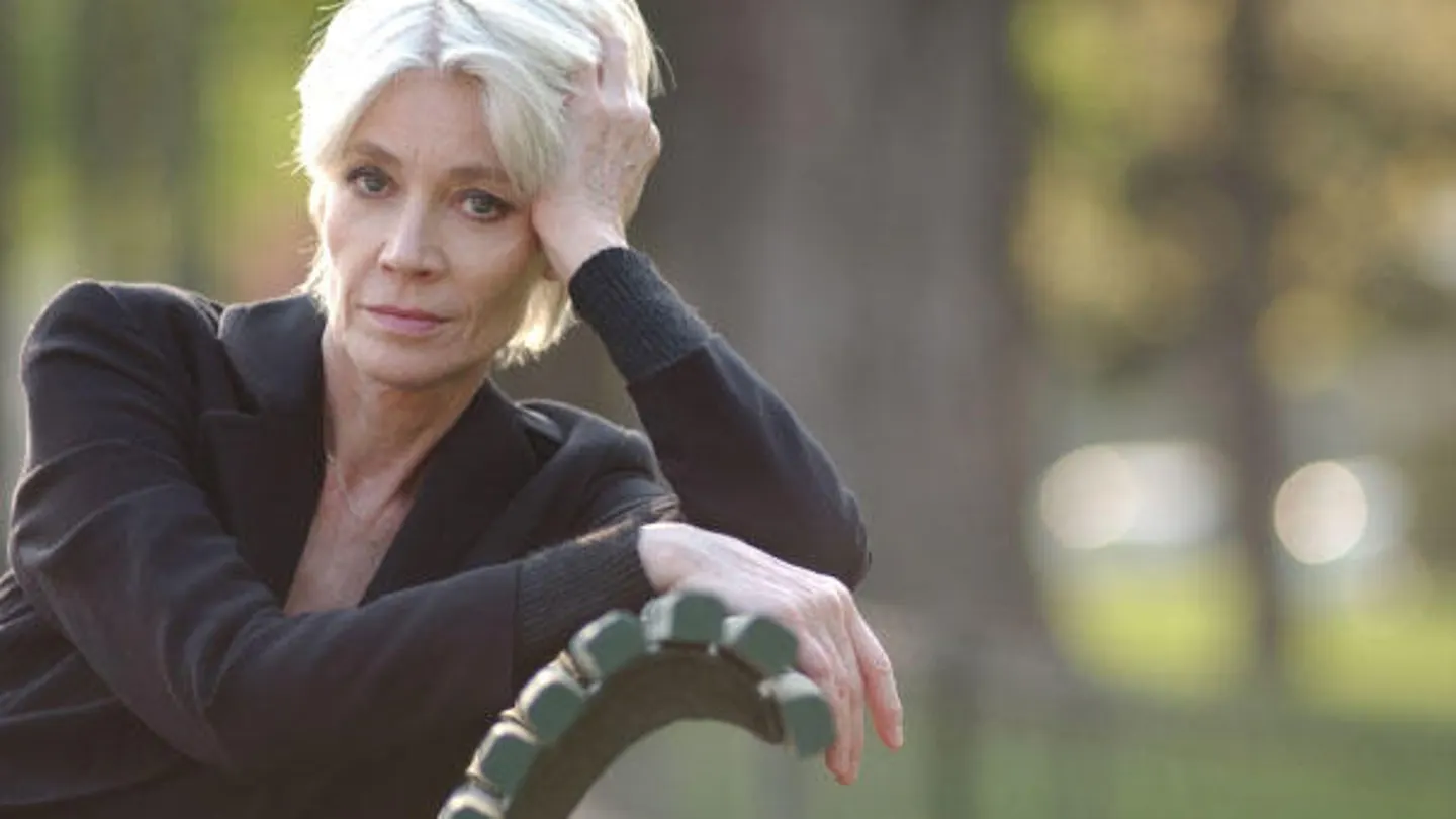 La cantante francesa Françoise Hardy, con cáncer terminal, pide la eutanasia: "Mis días son un infierno" La cantante francesa Françoise Hardy, con cáncer terminal, pide la eutanasia: "Mis días son un infierno"