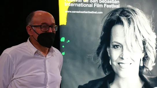 El director del Festival de Cine de San Sebastián, José Luis Rebordinos, presenta el cartel oficial de la 69 edición y de las distintas secciones del certamen donostiarra, que se celebra entre los días 17 y 25 de septiembre, este martes en la ciudad vasca. El director del Festival de Cine de San Sebastián, José Luis Rebordinos, presenta el cartel oficial de la 69 edición y de las distintas secciones del certamen donostiarra, que se celebra entre los días 17 y 25 de septiembre, este martes en la ciudad vasca.