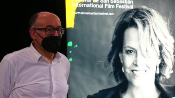 El director del Festival de Cine de San Sebastián, José Luis Rebordinos, presenta el cartel oficial de la 69 edición y de las distintas secciones del certamen donostiarra, que se celebra entre los días 17 y 25 de septiembre, este martes en la ciudad vasca.