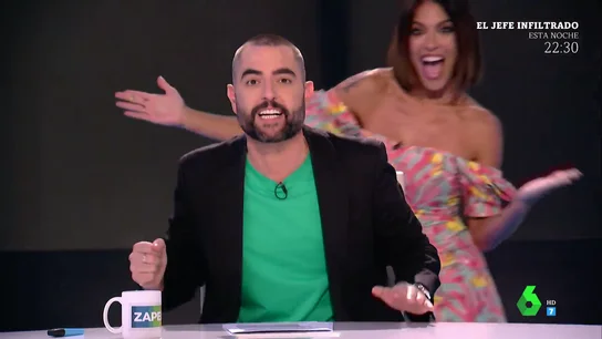 La emoción de Lorena Castell cuando Dani Mateo anuncia en directo que será la presentadora sustituta en verano La emoción de Lorena Castell cuando Dani Mateo anuncia en directo que será la presentadora sustituta en verano