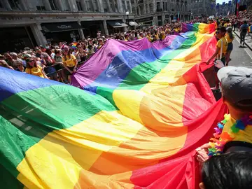 Descubre qué significan los colores de la bandera LGTBI