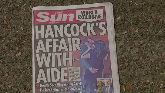 Ministro de Salud británico con su amante Ministro de Salud británico con su amante