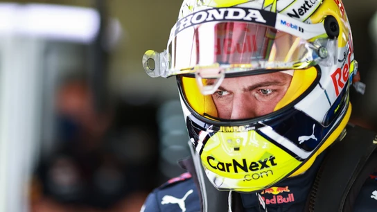 Max Verstappen, bajo su casco Max Verstappen, bajo su casco