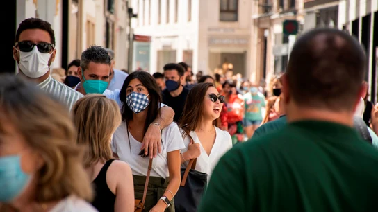 El centro de Sevilla, en el primer día sin ser obligatorio el uso de mascarillas en exteriores El centro de Sevilla, en el primer día sin ser obligatorio el uso de mascarillas en exteriores
