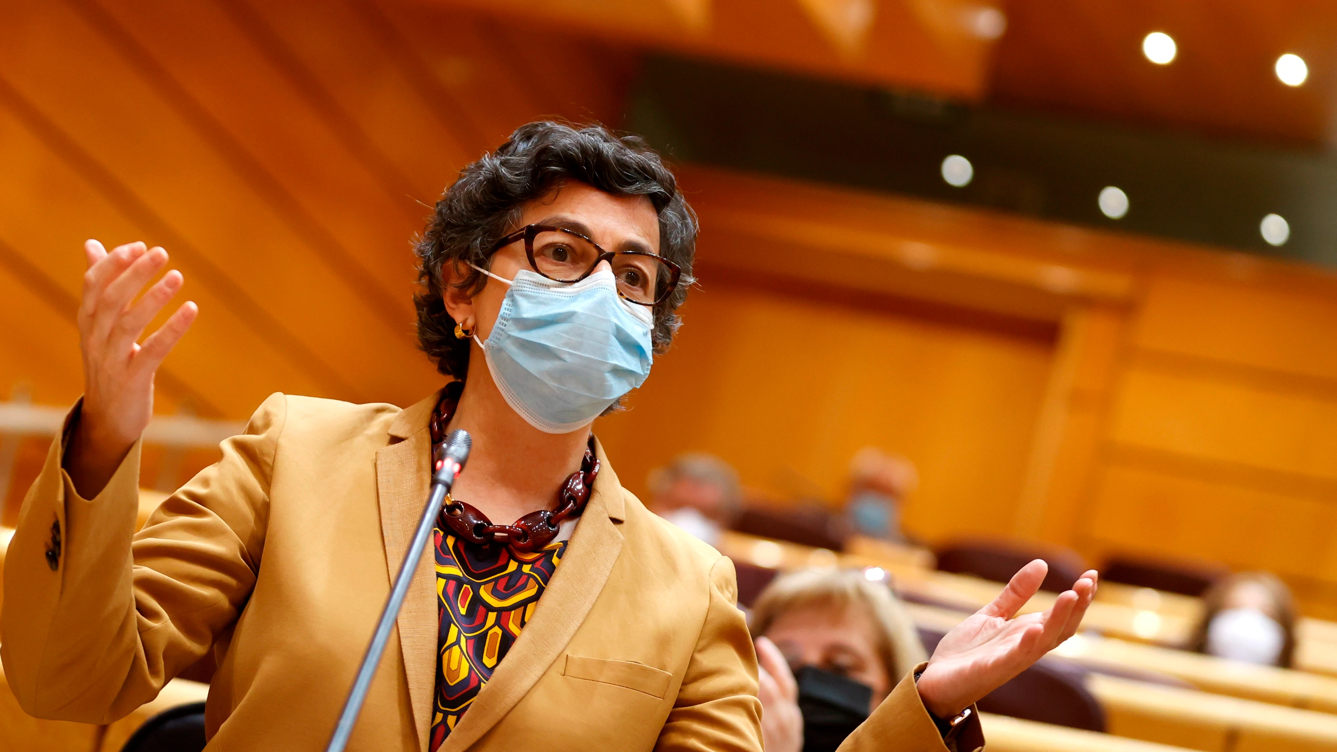 La ministra de Asuntos Exteriores, Arancha González Laya, interviene en la sesión de control al Gobierno celebrada este martes en el Senado.