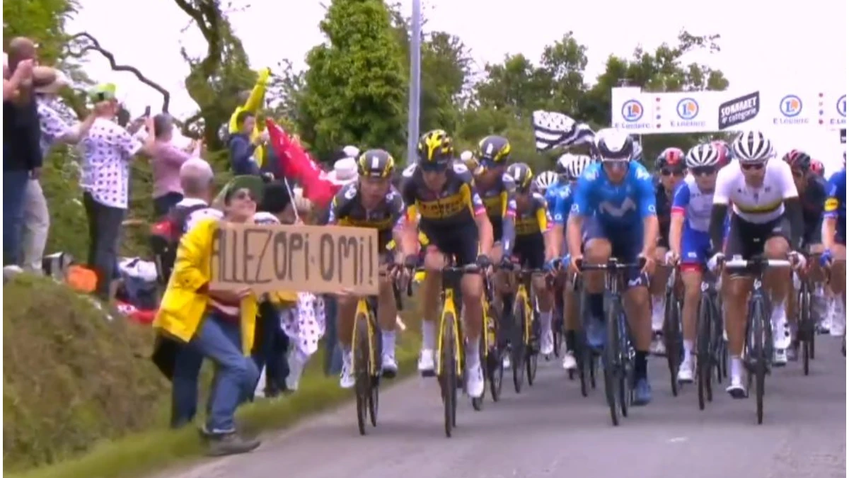 Aficionada que provocó una caída masiva en el Tour de Francia