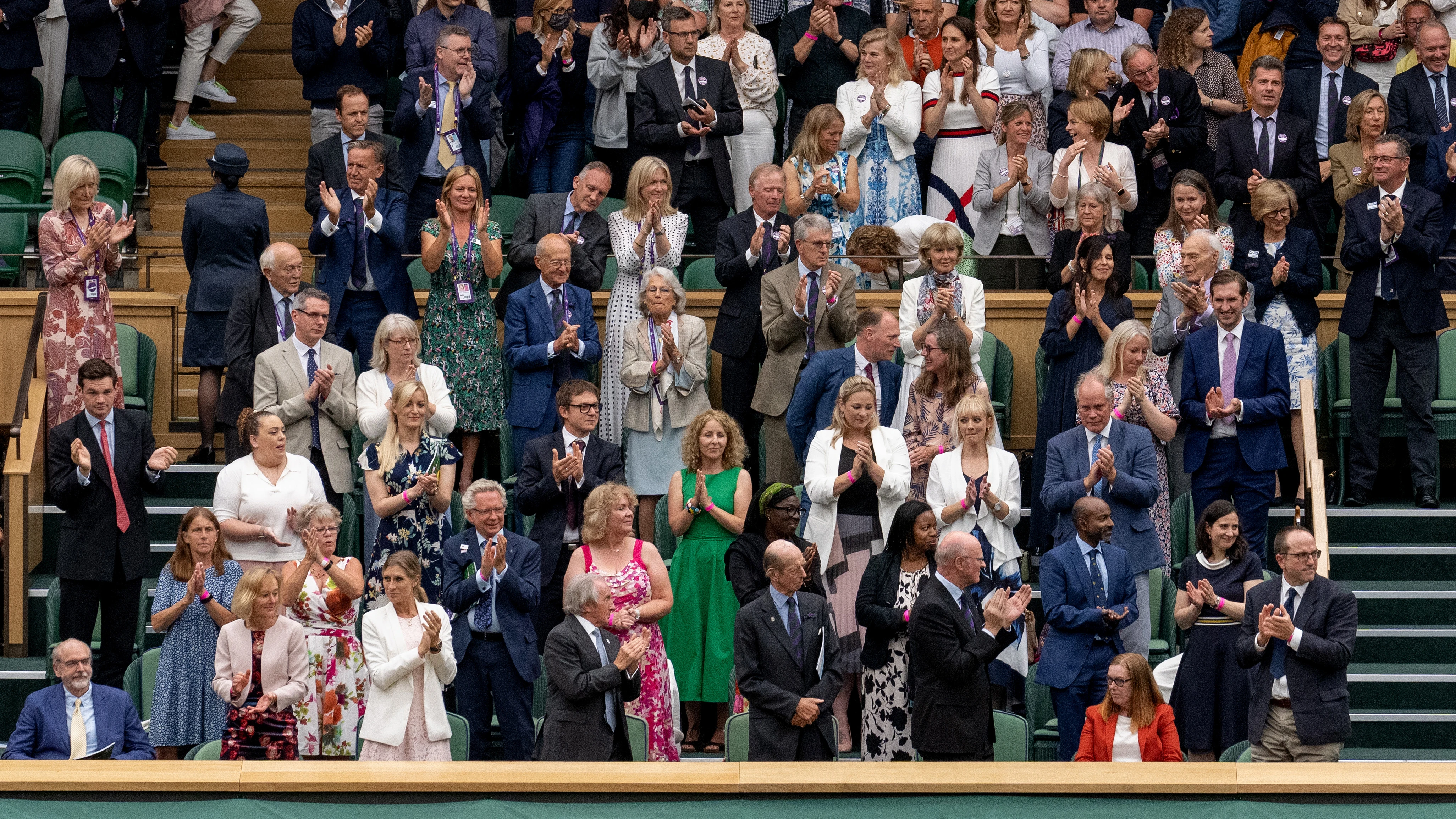 El público de Wimbledon ovaciona a Sarah Gilbert, creadora de la vacuna de Astrazeneca