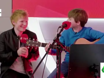 Ed Sheeran sorprende a un fan de 10 años