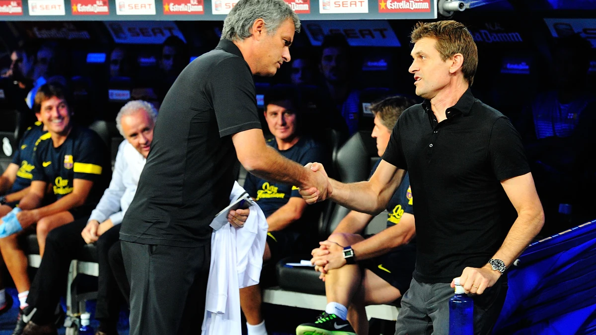 Mourinho le da la mano a Vilanova