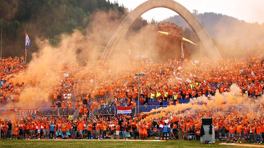 La marea naranja de Verstappen en Austria La marea naranja de Verstappen en Austria