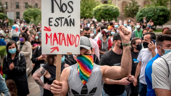 Concentración celebrada este lunes en Ourense para condenar la brutal agresión que acabó este sábado con la vida del joven Samuel Luiz Concentración celebrada este lunes en Ourense para condenar la brutal agresión que acabó este sábado con la vida del joven Samuel Luiz
