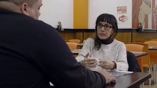 La jefa infiltrada de 'Skalop' descubre que uno de los trabajadores estuvo en la cárcel La jefa infiltrada de 'Skalop' descubre que uno de los trabajadores estuvo en la cárcel