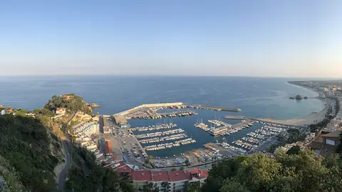 Panorámica del puerto de Blanes Panorámica del puerto de Blanes