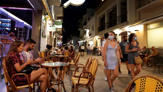 Cataluña permitirá al ocio nocturno abrir terrazas hasta las 03:00h. Cataluña permitirá al ocio nocturno abrir terrazas hasta las 03:00h.