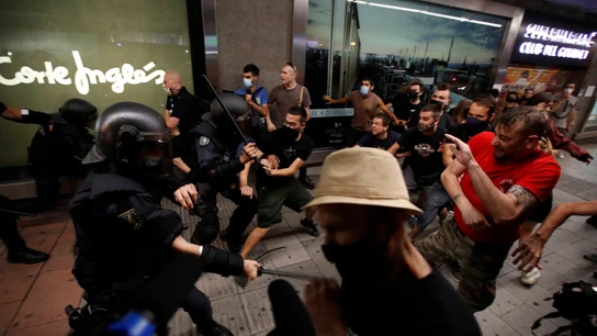 Imagen de las cargas policiales tras la manifestación en repulsa al asesinato de Samuel, en Madrid. Imagen de las cargas policiales tras la manifestación en repulsa al asesinato de Samuel, en Madrid.