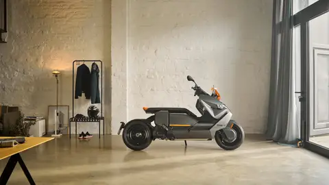 BMW CE 04 Movilidad urbana eléctrica sobre dos ruedas